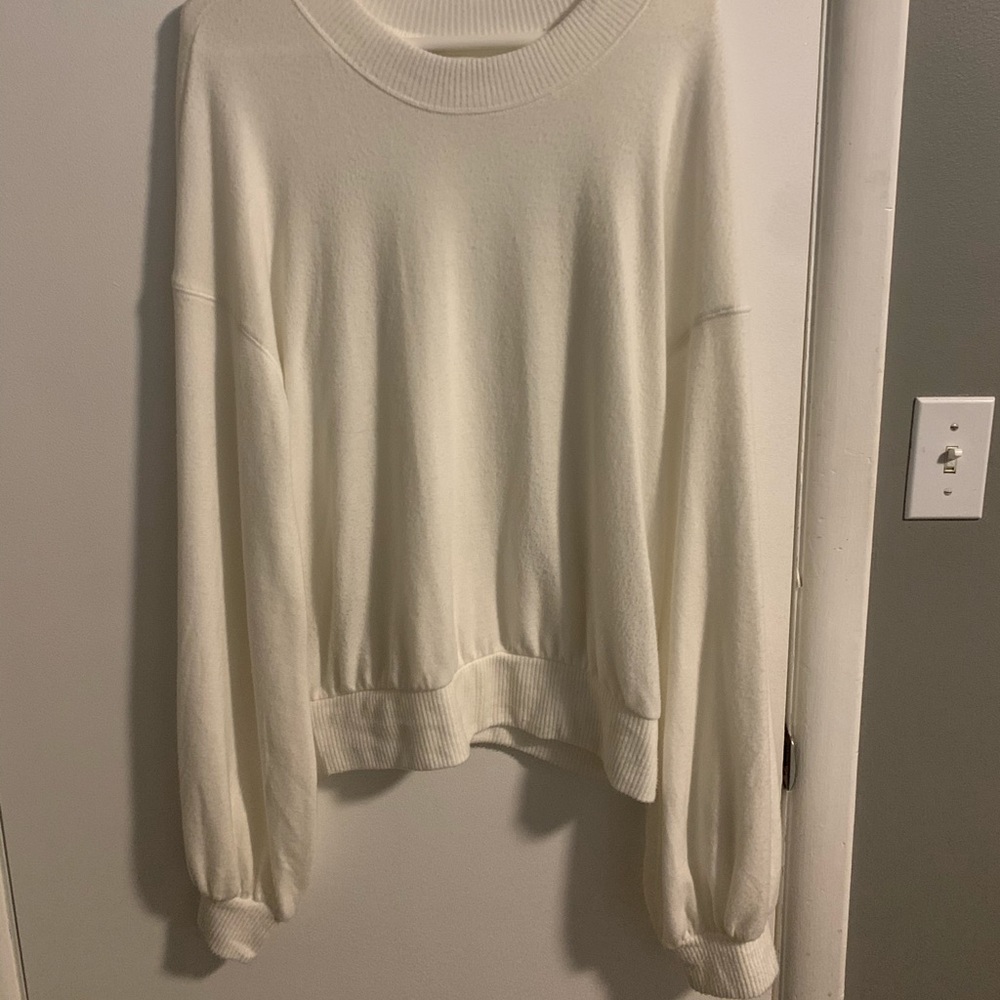 Sweater white soft